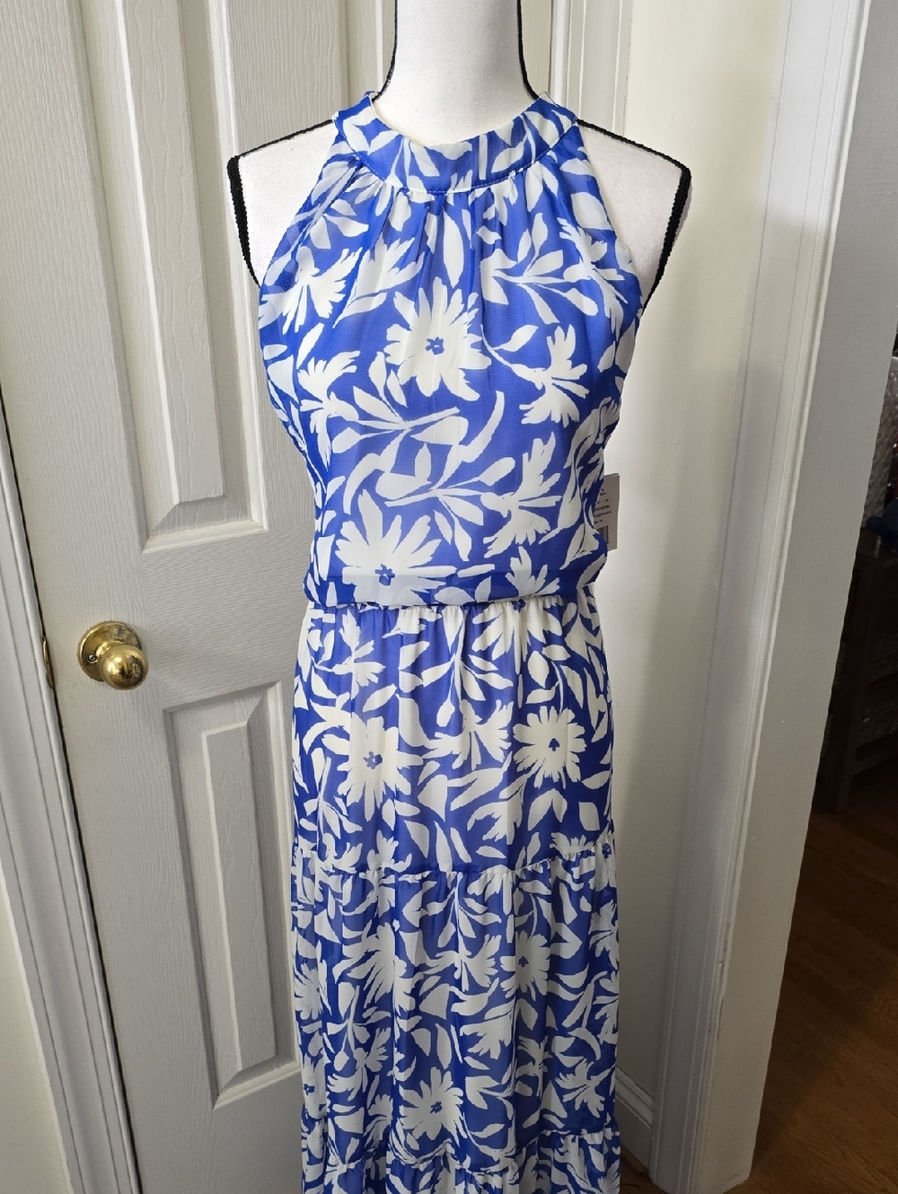 DONNA RICCO BRAND WOMEN'S PLUS BLUE AND WHITE FLORAL SLEEVELESS SUMMER DRESS 16